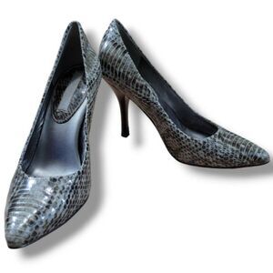 Banana Republic Shoes Size 7 M Leather High Heel Shoes Pumps Stiletto Snake Skin